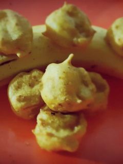 કેળા ના ભજીયા (Kela Bhajiya Recipe In Gujarati) રેસીપી મુખ્ય ફોટો
