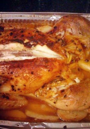A picture of L's Easy Roasted Chicken & Potatoes.