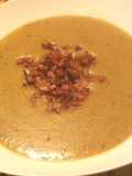 Sopa de castanhas e cogumelos