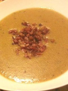 Foto de Sopa de castanhas e cogumelos