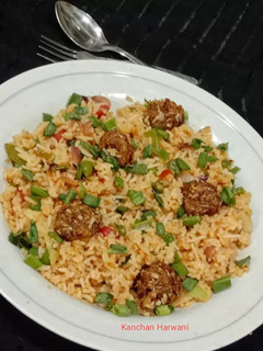 मंचूरियन वेज फ्राइड राइस (Manchurian veg fried rice recipe in Hindi) रेसिपी मुख्य फोटो