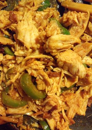 A picture of Bourbon bacon shredded chicken.