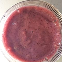 A picture of Blueberry grape banana smoothy.