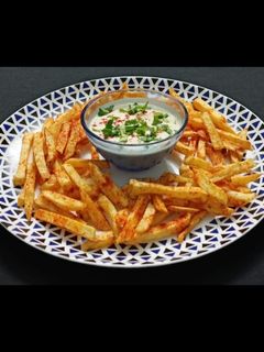 ફ્રેન્ચ ફ્રાઈસ (French Fries Recipe In Gujarati) રેસીપી મુખ્ય ફોટો