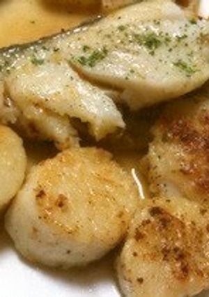 A picture of 15 Minute White-fleshed Fish & Scallop Saute.