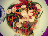 Spaguettis de verduras con gambas