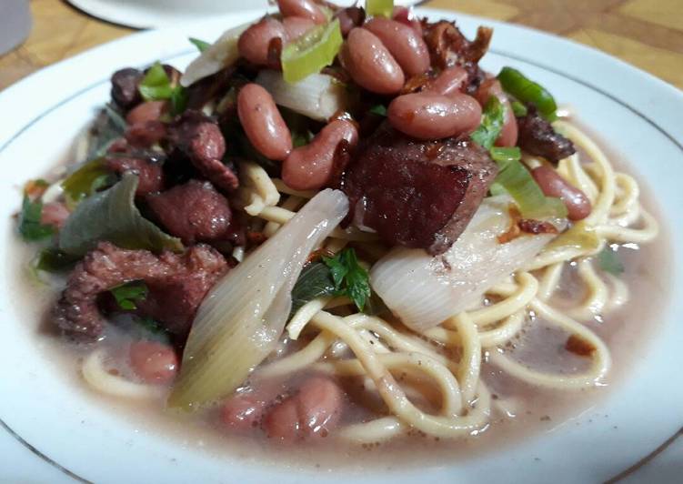 Mie iga kacang merah(Brenebon)masakan manado