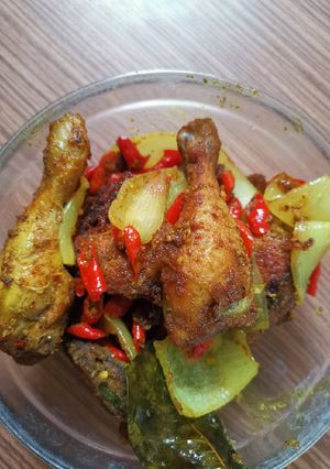 Foto resep Ayam Kunyit Tumis Basah