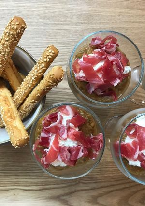 Une photo de Verrines de Caviar d'Aubergines, Ricotta et Coppa