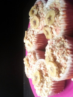 A picture of Oatmeal and Banana Muffins.