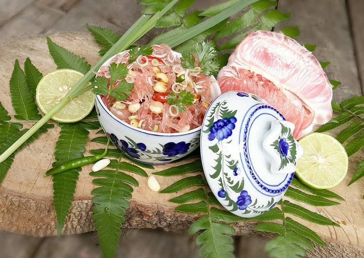 How to Prepare Ultimate Thai Pomelo Salad