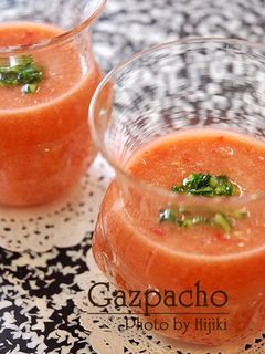 A picture of Gazpacho.