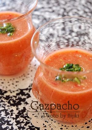 A picture of Gazpacho.