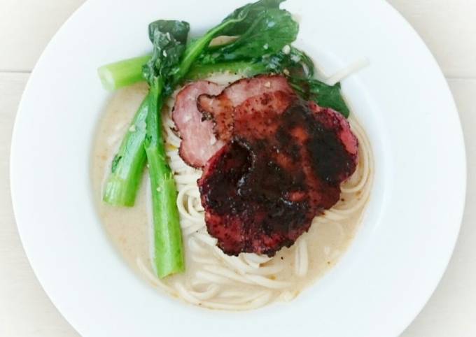 Recipe of Award-winning Udon Noodle With Choy Sum And Black Pepper Ham In Milk Soup