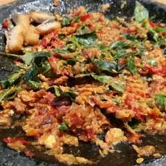 Sambal tempe kemangi + ikan jambal roti রেসিপির প্রধান ছবি