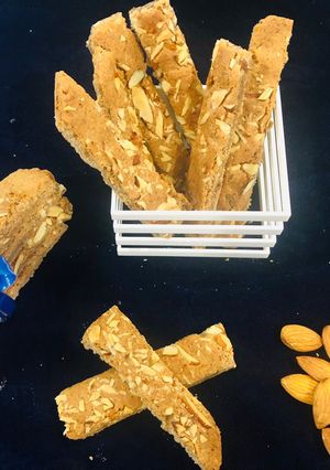 A picture of Almonds sticks.