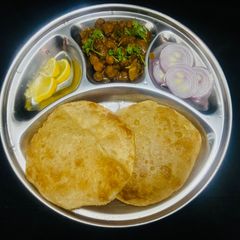 A picture of Amritsar chole bhature.