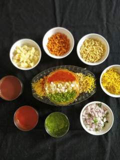 સેવ ઉસળ(sev usal Recipe In Gujarati) રેસીપી મુખ્ય ફોટો
