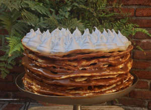 Una foto de TORTA ROGEL / MILHOJA con 5 ingredientes 🎂