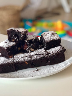 Una foto de Brownie húmedo de chocolate para 10º cumplemes de Mateo 👶🏼🍫🎂