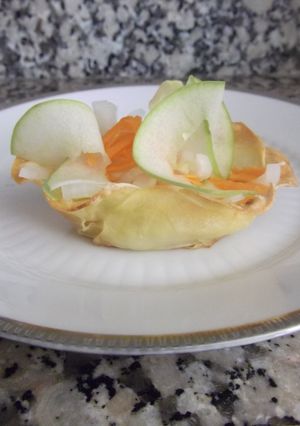 Foto principal de Cestitas de patata con ensalada