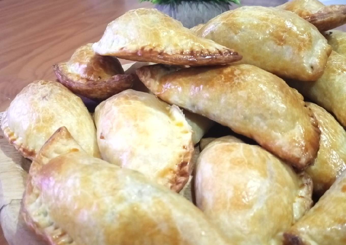Empanadas de jamón y queso y carne picada