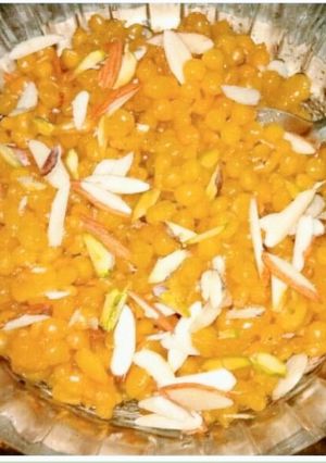 मीठी बुंदी (meethi boondi recipe in Hindi) रेसिपी मुख्य फोटो