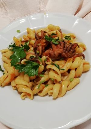 Foto di Gran fusilli al sughetto di seppia