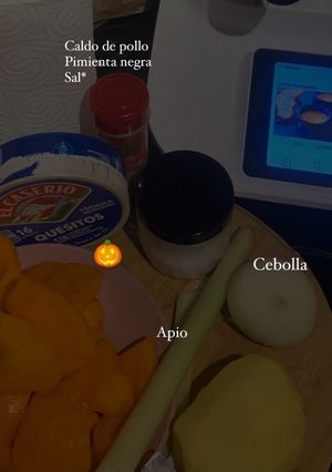 Una foto de Crema de calabaza en robot de cocina