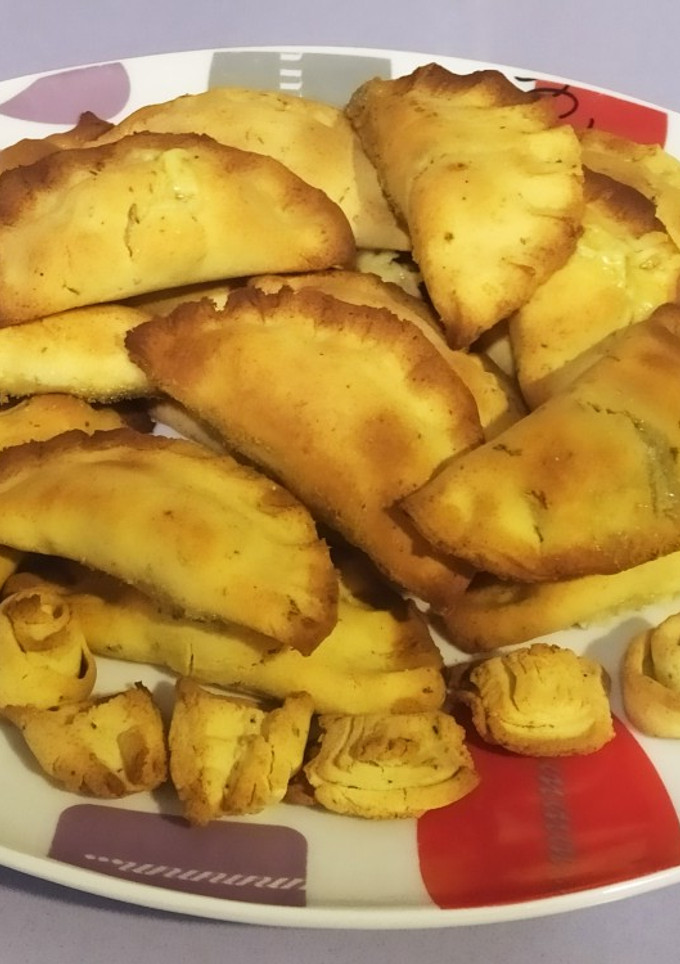 Una foto de Falsas empanadillas de 3 quesos