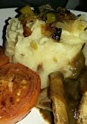 A picture of Sig's Mash with Caramelised Onions.