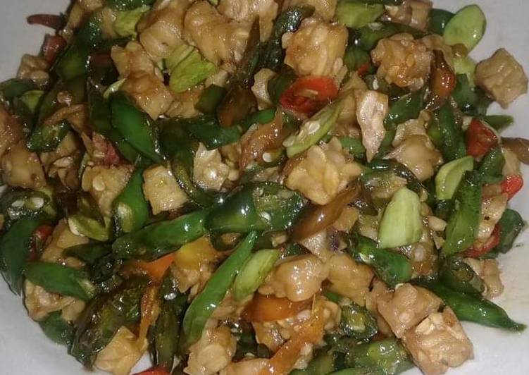 Resep 12.Tumis tempe cabe ijo Anti Gagal