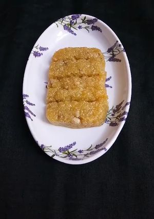A picture of Pumpkin Barfi.