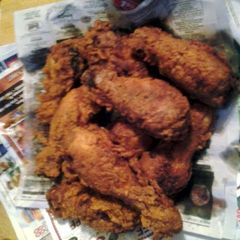 A picture of extra crispy spicy chicken.