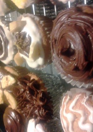 A picture of chocolate banana cupcakes.