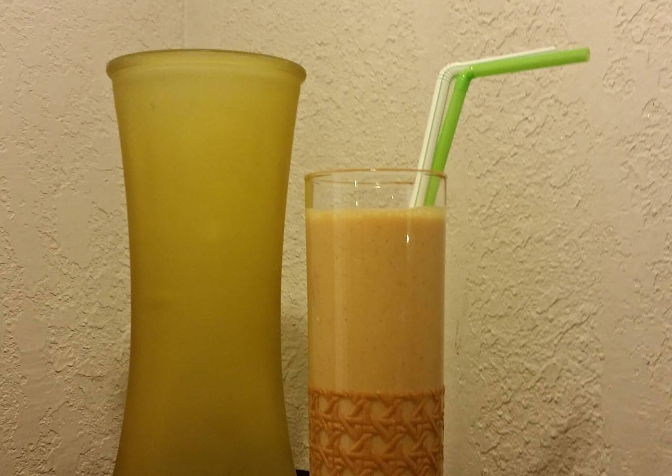 CARROT-BUTTERMILK SHAKE