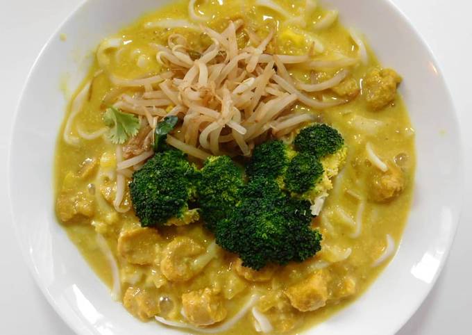 Recipe of Award-winning Vegan Burmese Coconut Milk Noodle Soup (oil-free and gluten-free)