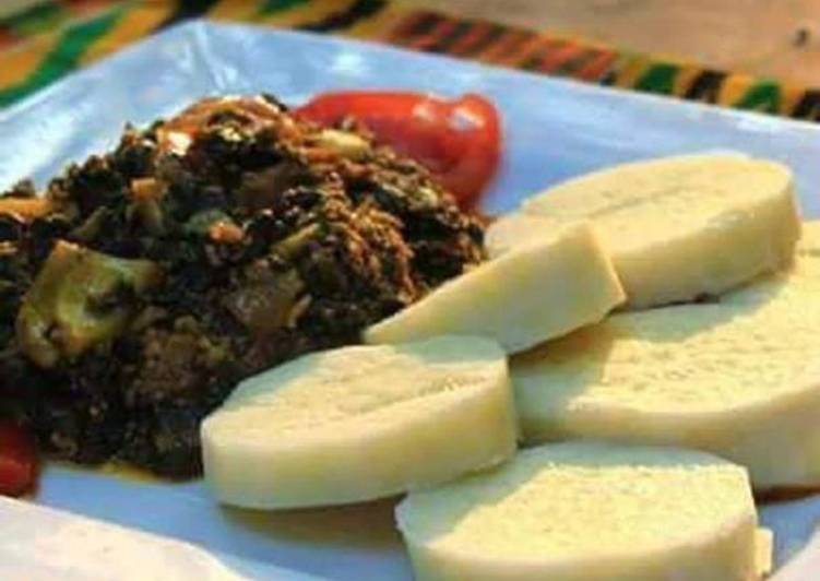 White yam with vegetable leaf