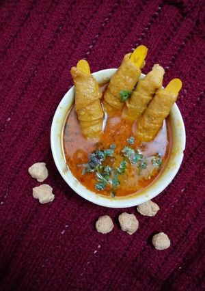 A picture of Soya Chaap Sticks In gravy.