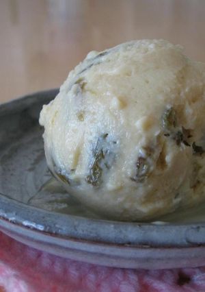 A picture of Light Rum Raisin Tofu Ice Cream.
