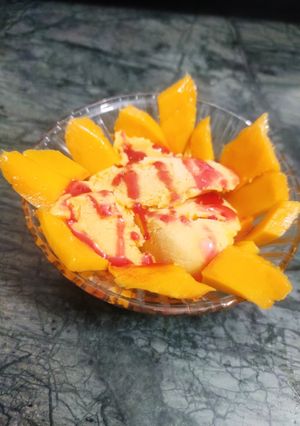 A picture of Mango Ice cream.