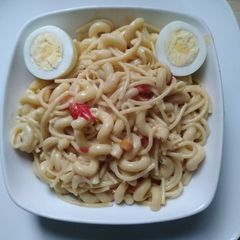 A picture of Simple macaroni/spaghetti and cheese.