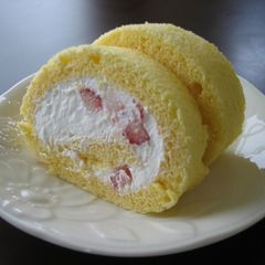 Only Three Ingredients! Standard Easy Swiss Rolls A picture of Only Three Ingredients! Standard Easy Swiss Rolls.