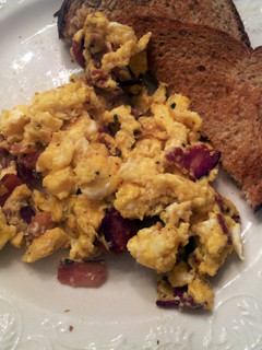 A picture of German scrambled eggs (bacon).