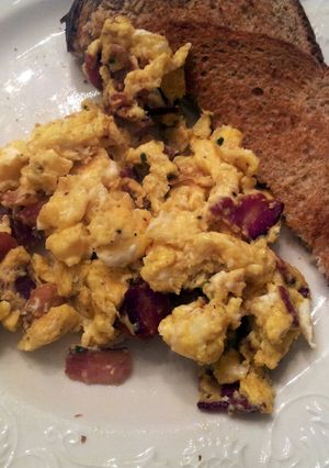 A picture of German scrambled eggs (bacon).