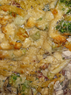A picture of Bacon Chicken Alfredo Bake.
