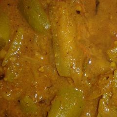 A picture of Peanut pointed gourd veggie.