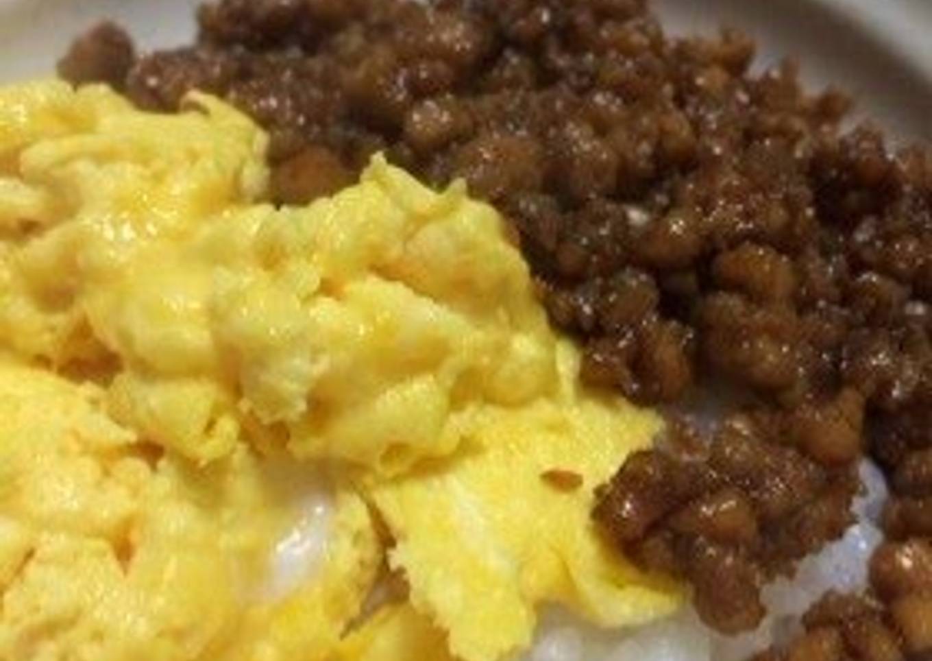Two-Colored Fluffy Scrambled Egg and Tofu Soboro Rice Bowl