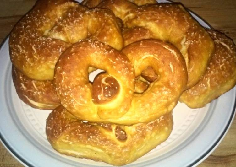 Recipe of Favorite Dawn&#39; s Soft Chewy Pretzels