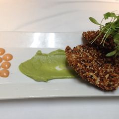 A picture of crunchy spicy grouper with avocado puree and chipotle aioli.